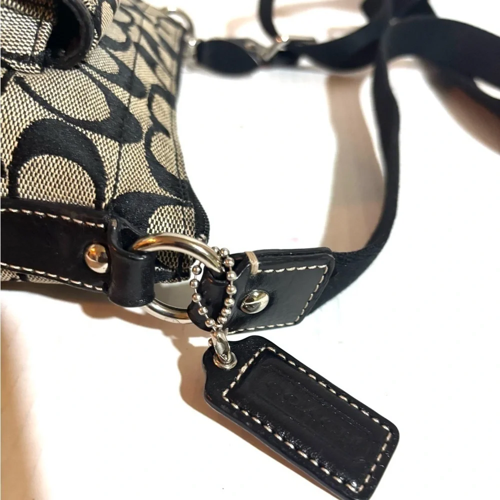 Coach CC signature print canvas Stylish Black and Cream signature print Bag